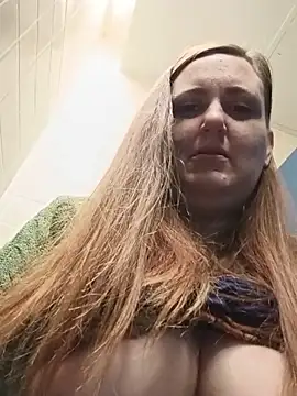 PRINCESS_NIXIE - At office, can't talk, being sneaky