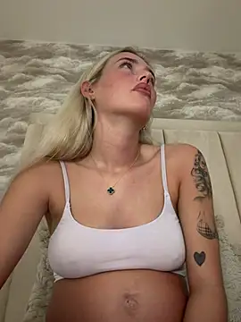 Blondetart69 - STRIPTEASE 😏