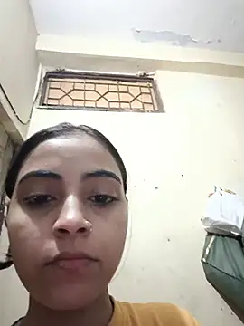 Nandundi - Show pussy in public