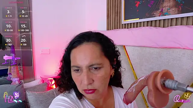 Luna_Naughty1 - ice in my pussy