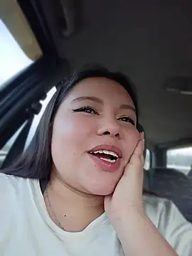 Lucy_blush - Flash tits +Pinching the nipple