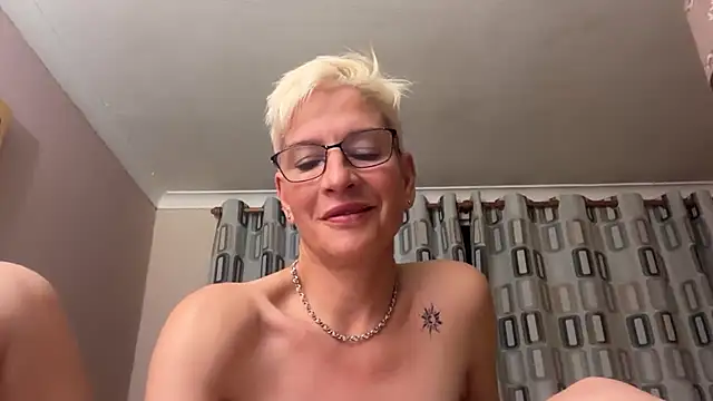 JennyHazel1 - cucumber fuck pussy