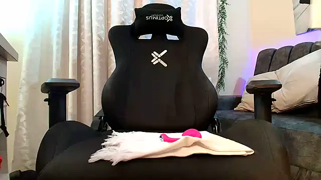 LUCYMILF_SEXY - SQUIRT BIG +CUM FAST⭐❤️💙🤍