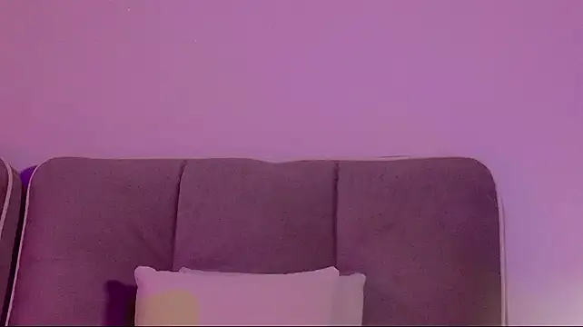 Lilly__May - take off panties and give you 😉
