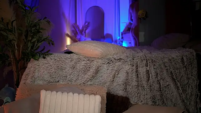 ItalianGirl - Crazy-HOT Dildo Ride 🥵💦
