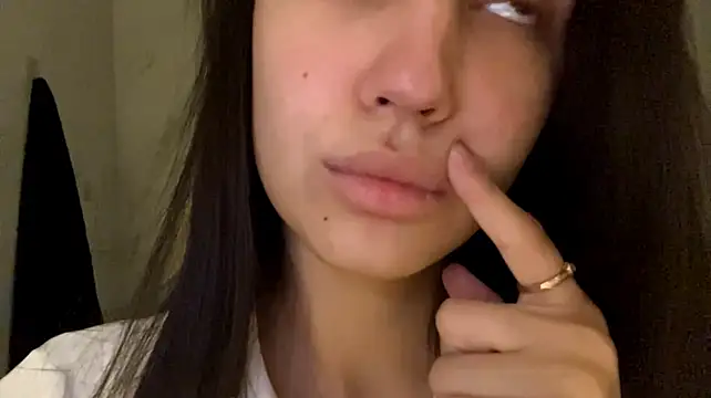 GildaCode - play with my NAKED boobs 1 min