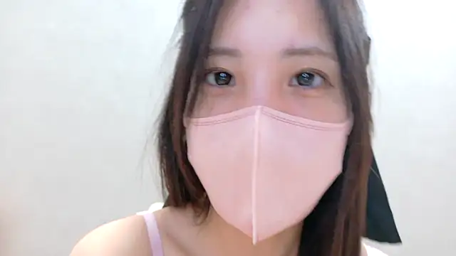 Riri__nyan_o0 - 寝てないから攻めの姿勢🩷上の服脱いでハイフィーチクビあて🩷