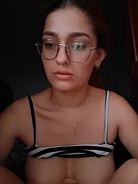 Ary-18 - Domi + masturbation