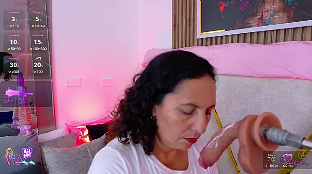 Luna_Naughty1 - ice in my pussy