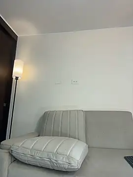 NataliaBuiles - 2 FINGERS ASS