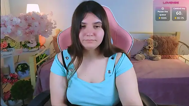 Viola__Shy - spank ass until red