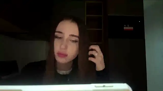 Dianaluves1 - Slow spin in full outfit 💃