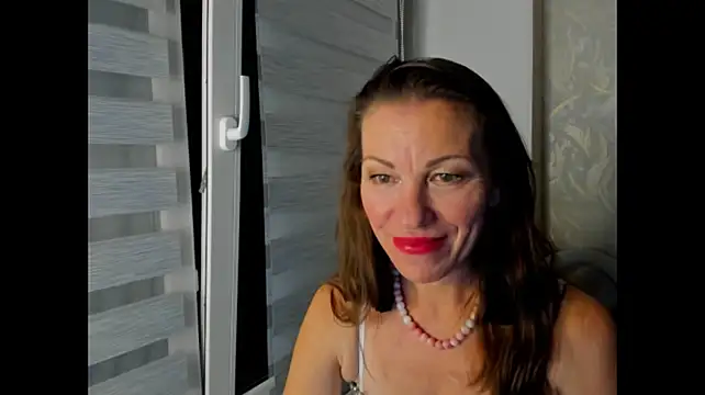 Pure_elena - Drool on tits and rub niples