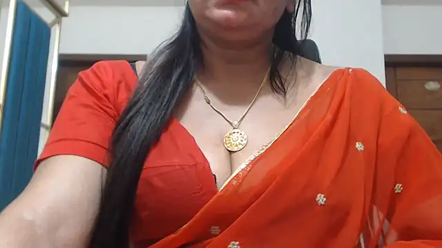 Maisa-130 - boobs show
