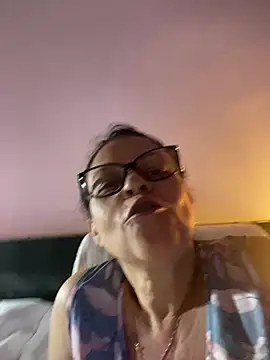 Sharongirl07 - Big squir and Finger