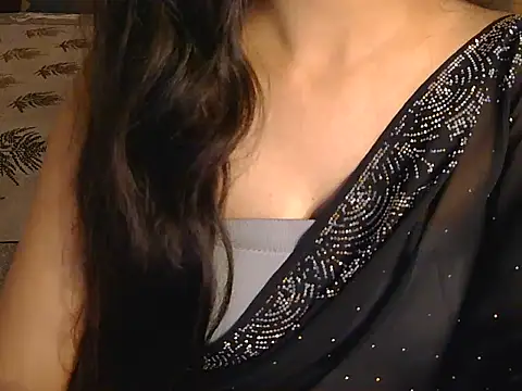 Anshika- - Boobs oil massage 👀