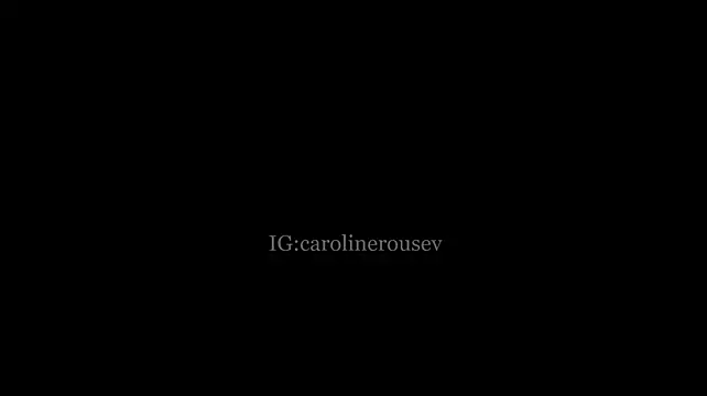 Carolinerousev - rub pussy close up