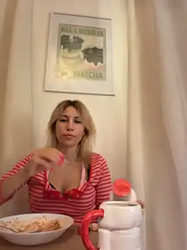 Suyneslii - Ass flash