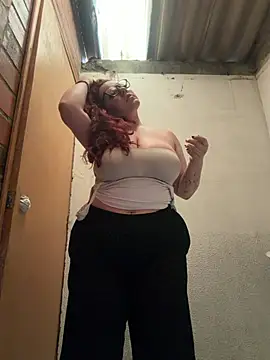 Arlette7 - Play with a hammer in my body PUBLIC