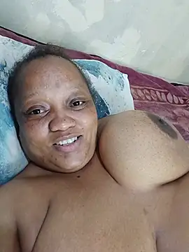 BBW123MILF - Kissing