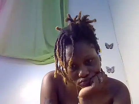 Missprettydoll - show feet