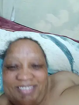 BBW123MILF - Kissing
