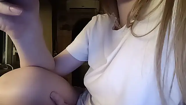 Pinkpinkpinkpinkpinkdoll - open my photoes and videos in my almums)