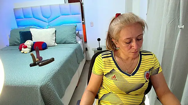 Naty_Stone - My ass is craving for some fingers too