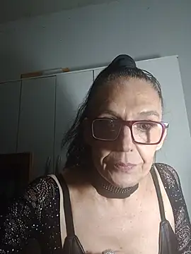 Ladykatheryna - Bailar desnuda aceitada y masturbarme