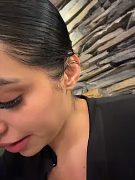 AlannaEvons - Tits Out + Spank In The Gym 🍒😈