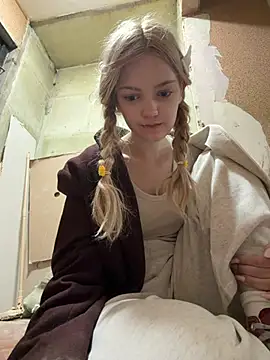 Elsawhere - take off top in UBER! talk with driver!