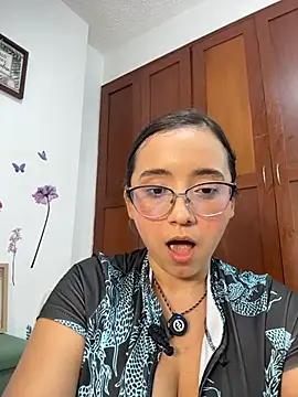 Kay_LustyWife - The firts kiss to your 😍💖