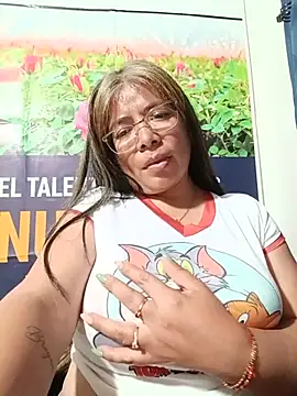 __valentina18 - Oil on my big tits