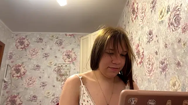 Miss_Aurelia - shaking and squeeze my hot tits