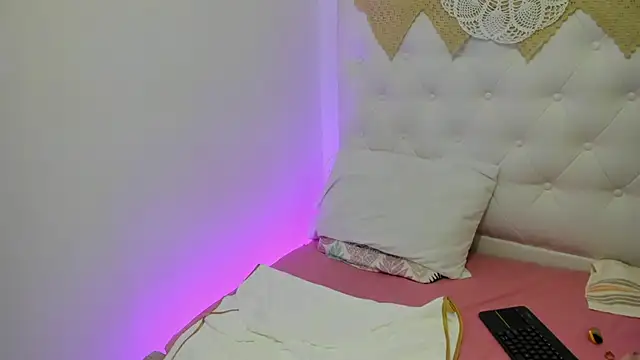 Crystal_watson0 - PUSSY PLAYING