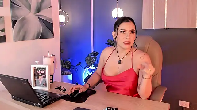 Miah_gomez_