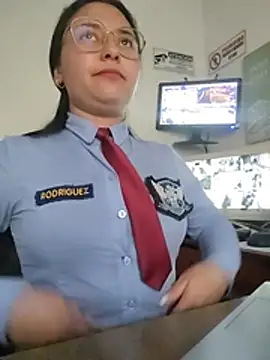 Queen_linda1 - “😱RIDE HUGE DILDO NAKED +SQUIRT”