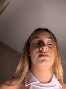 Barbievictoria - Fuck whit banana 🍌