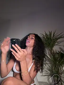 Yasmingarcia - tits out + LT 6 min video 🙈