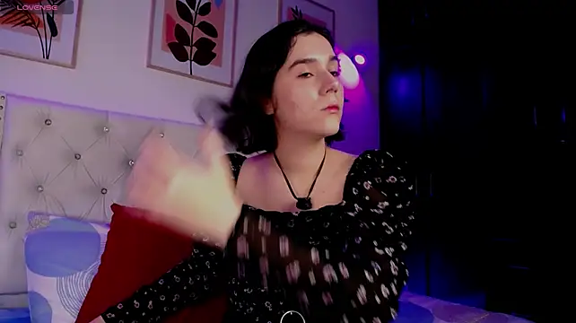 Barbie_Goddess - Tease whit my legs in nylon