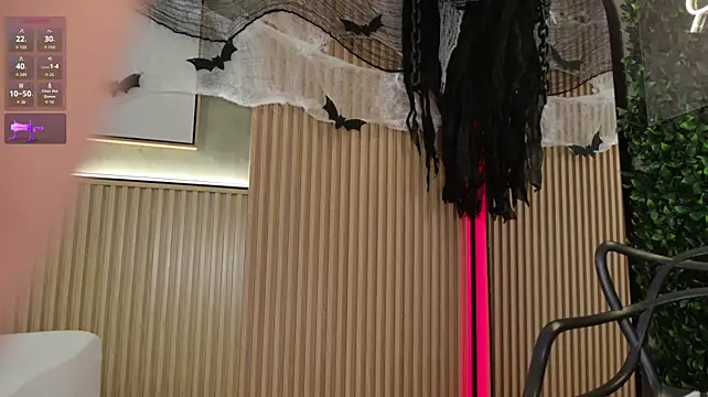 Ellette__ - Anal plug in doggy with the machine 🔥