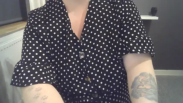 Sizha6 - show boobs