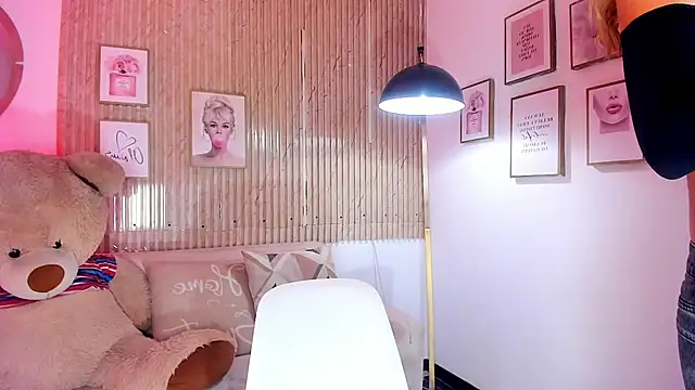 April_se - Spank my ass+ Take off my Jeans