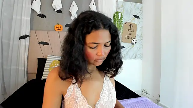 Elayha_28 - SUCK AND LICK FINGERS