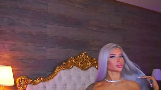Juicy_Jessye - set my clit on fire