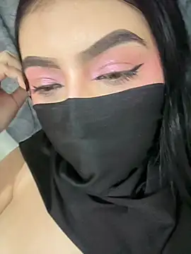 Zharaaa18 - finger in my pussy 🤭✌️🔥