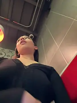 Alyshanon18 - BOOBS OUT 1MIN IN KFC📍😱