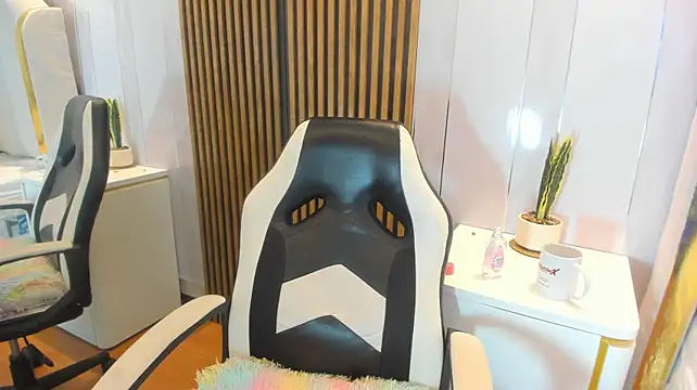 Zhara_Pearl_ - oil massage, full body