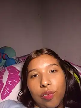 Amelie_26 - Show boobs