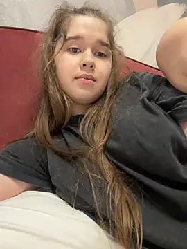 HornyGirlH - SHOW ASSHOLE